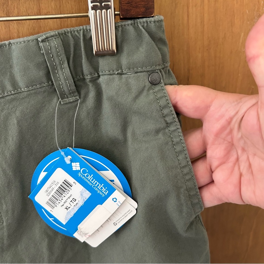 NWT Columbia Cotton Twill Shorts. Size XL/18-20. - Picture 5 of 8